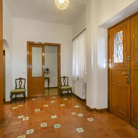 Garden Hill فيلة